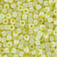 Toho seed beads 8/0 round Ceylon Lemon Chiffon - TR-08-902